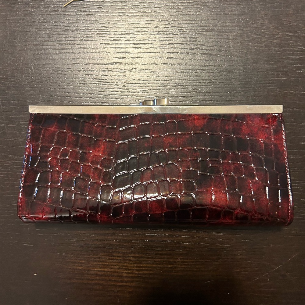 NWT Rolfs Red & Black Faux Leather Crocodile-Embossed Clutch